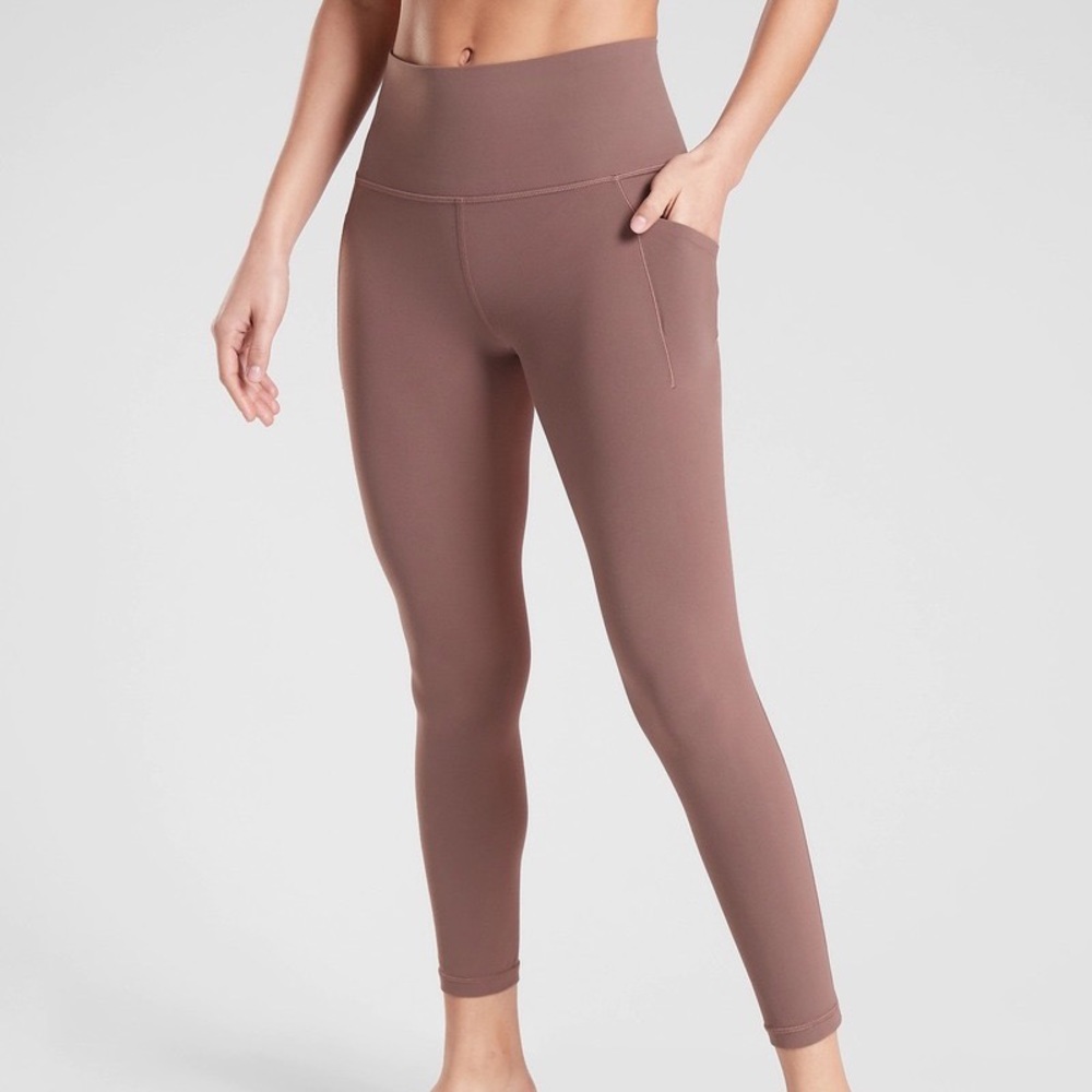 Athleta Salutation Stash Pocket II 7/8 Tight in Powervita